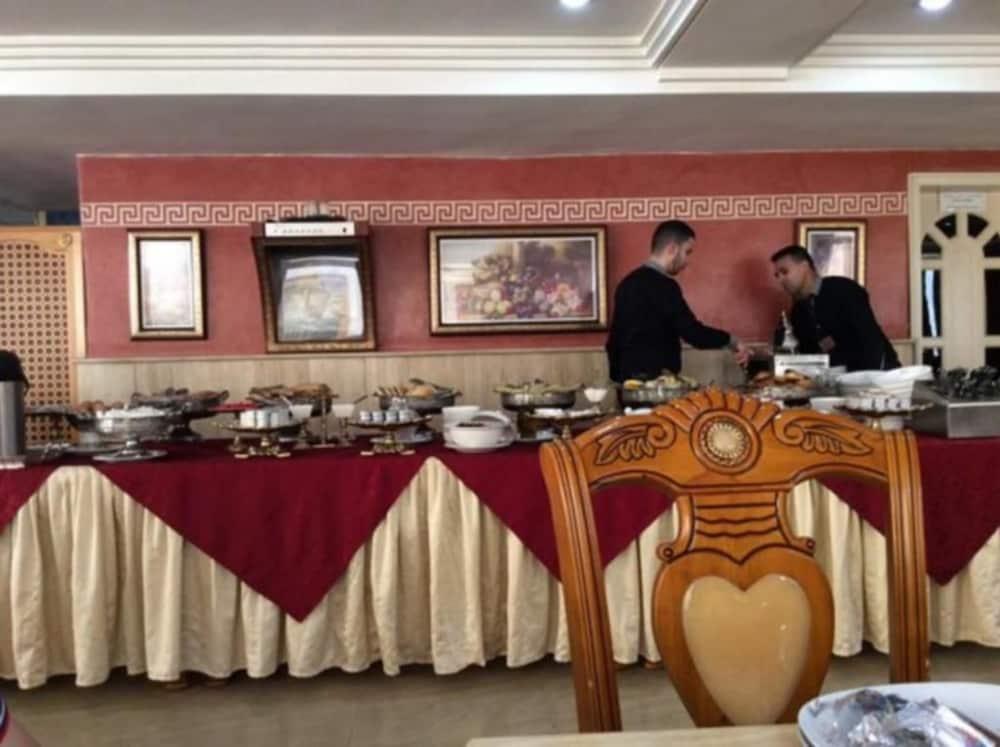 Hotel Atenas Tetouan Bagian luar foto