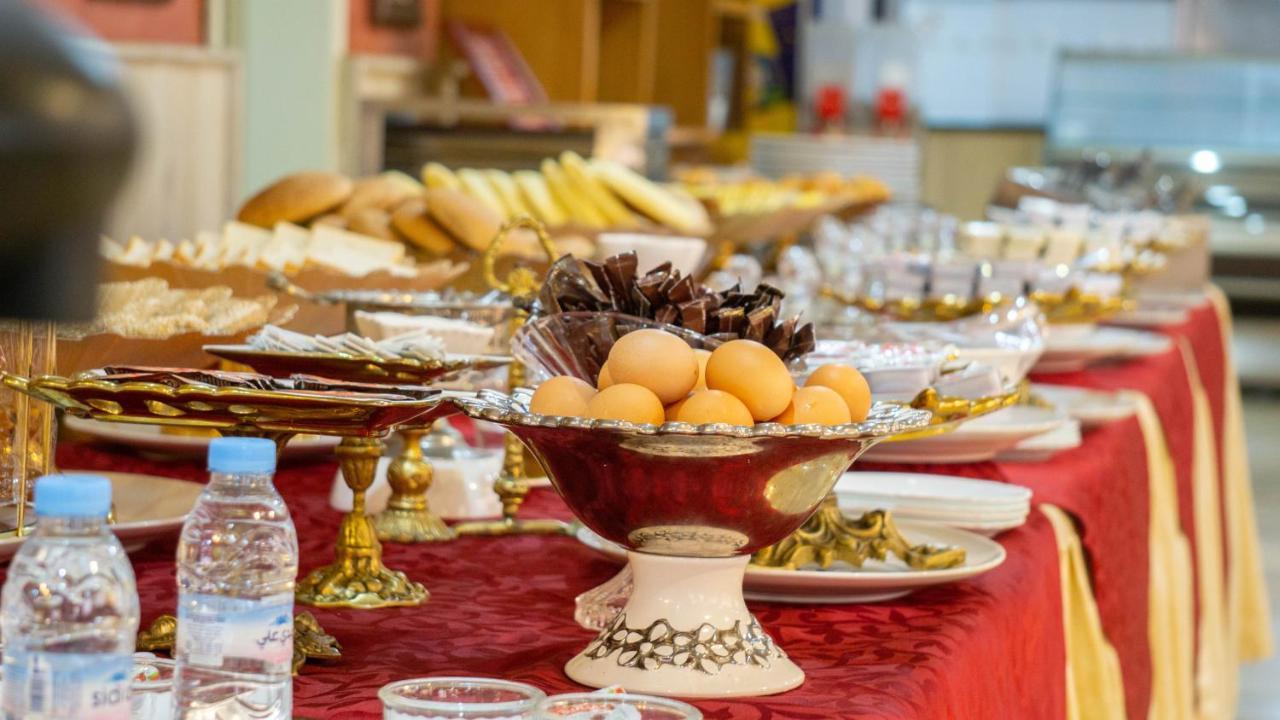 Hotel Atenas Tetouan Bagian luar foto