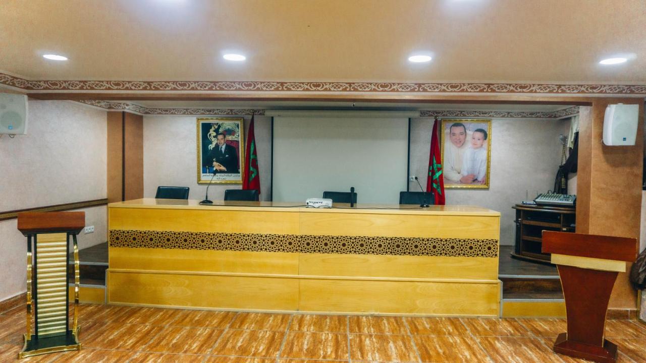 Hotel Atenas Tetouan Bagian luar foto