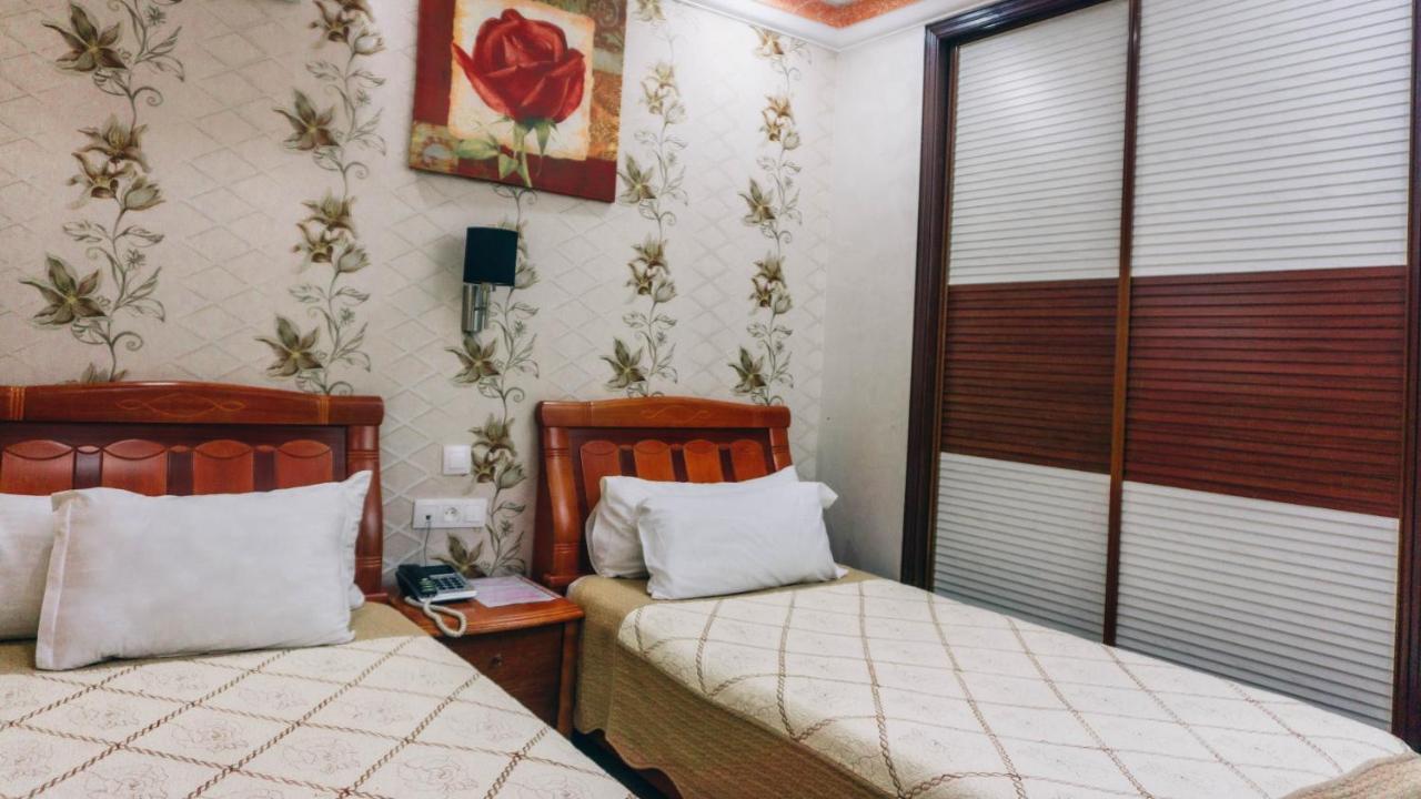 Hotel Atenas Tetouan Bagian luar foto