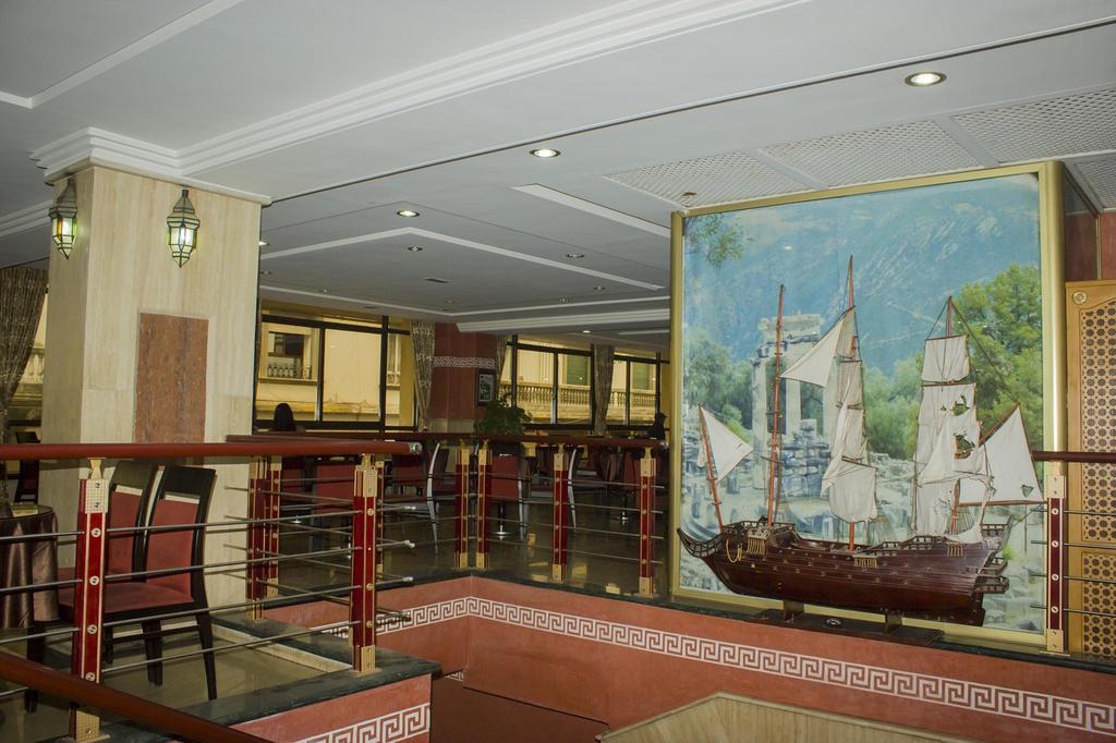 Hotel Atenas Tetouan Bagian luar foto