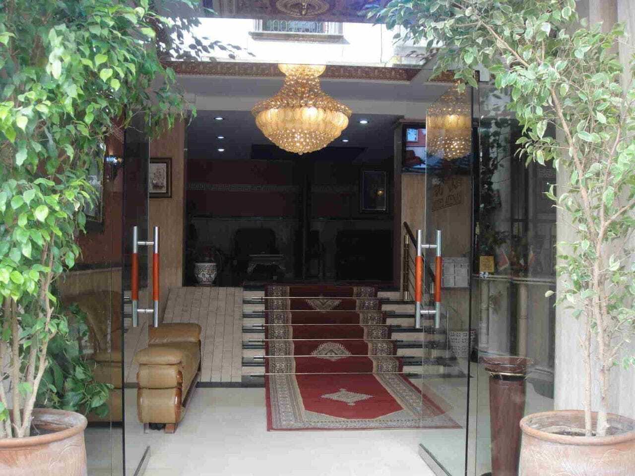 Hotel Atenas Tetouan Bagian luar foto